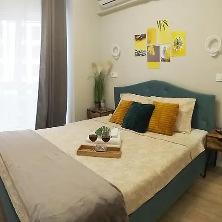 דירה Sunshine - New & Quiet 1br Apt, Business Area, Close To Airport, Highway A3, Subway בוקרשט