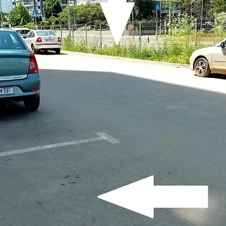 Sunshine - New & Quiet 1br Apt, Business Area, Close To Airport, Highway A3, Subway בוקרשט