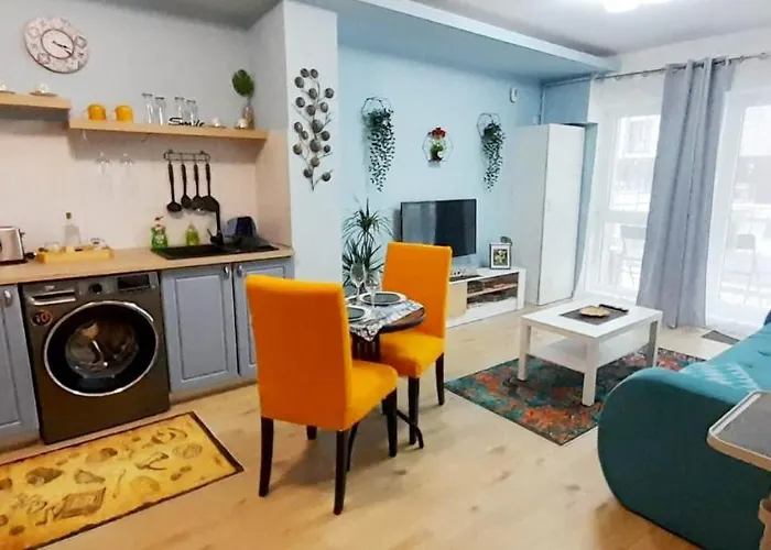 Sunshine - New & Quiet 1br Apt, Business Area, Close To Airport, Highway A3, Subway * 布加勒斯特