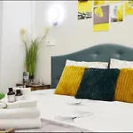 Apartment Sunshine - New & Quiet 1br Apt, Business Area, Close To Airport, Highway A3, Subway Bucharest