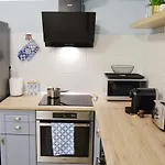 Sunshine - New & Quiet 1br Apt, Business Area, Close To Airport, Highway A3, Subway *