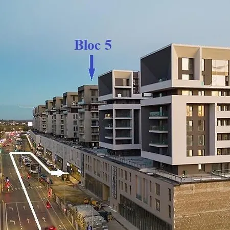 Apartment Sunshine - New & Quiet 1br Apt, Business Area, Close To Airport, Highway A3, Subway