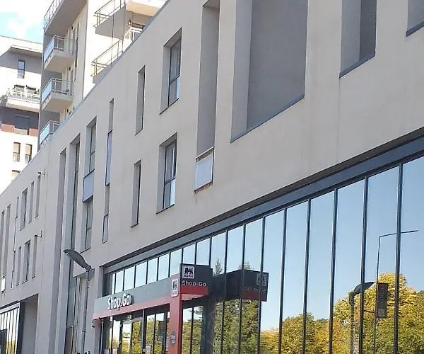 Sunshine - New & Quiet 1br Apt, Business Area, Close To Airport, Highway A3, Subway *