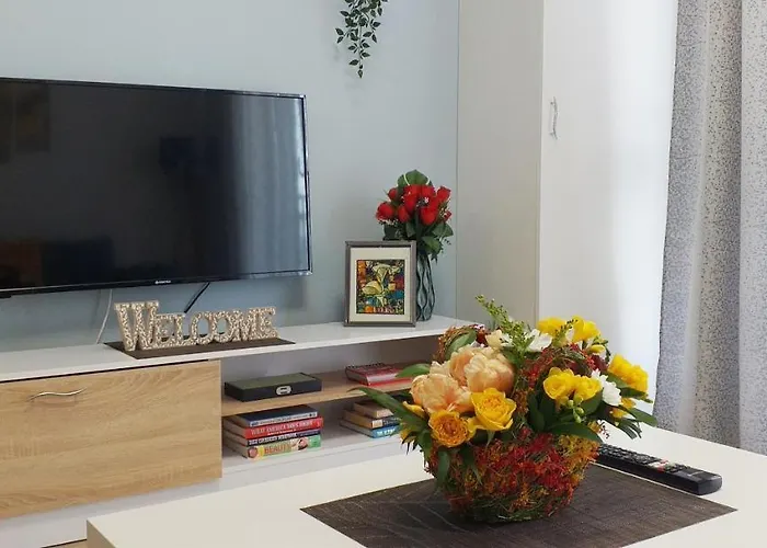 Sunshine - New & Quiet 1br Apt, Business Area, Close To Airport, Highway A3, Subway * Bucareste