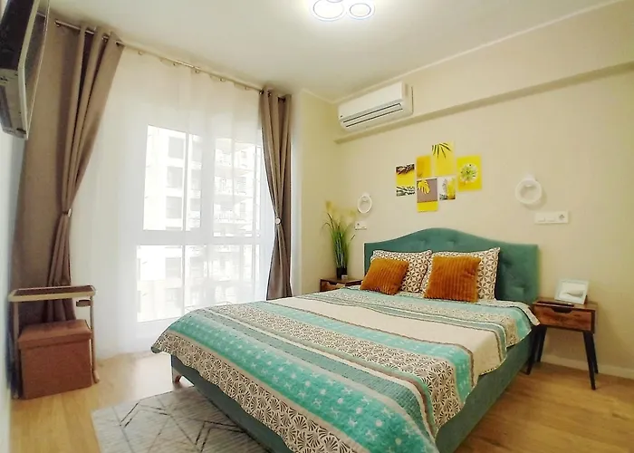 Sunshine - New & Quiet 1br Apt, Business Area, Close To Airport, Highway A3, Subway Apartamento