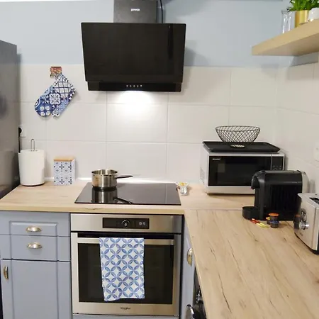 Sunshine - New & Quiet 1br Apt, Business Area, Close To Airport, Highway A3, Subway *