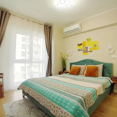 Sunshine - New & Quiet 1br Apt, Business Area, Close To Airport, Highway A3, Subway Apartament