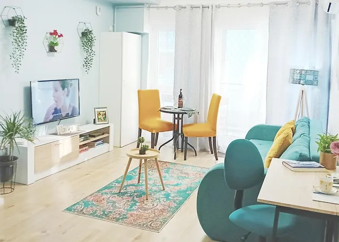 Διαμέρισμα Sunshine - New & Quiet 1br Apt, Business Area, Close To Airport, Highway A3, Subway *